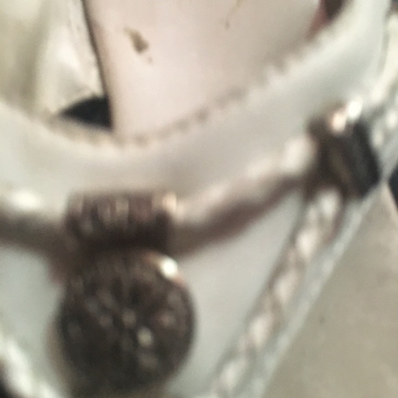 Sandals White Sz 8 - Picture 3 of 3